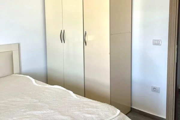 Appartamento in affitto a Tirana 3+1, Arredato