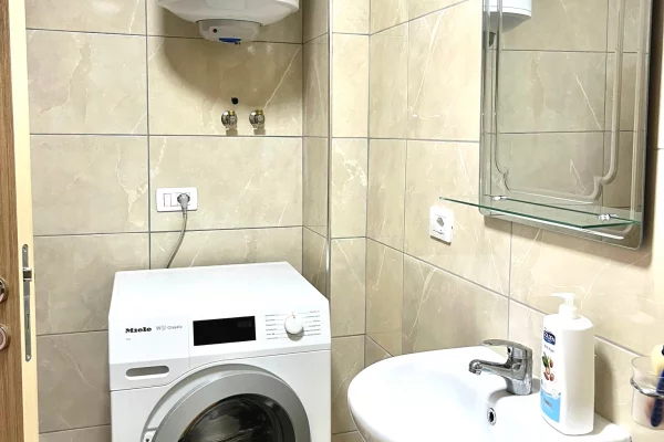 Appartamento in affitto a Tirana 3+1, Arredato