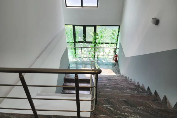 Supreme Office - Amb ideal per Zyre 📍 prb. Delijorgjit - Rr. e Kavajes -- 850m2 | k3, Pllt i Ri