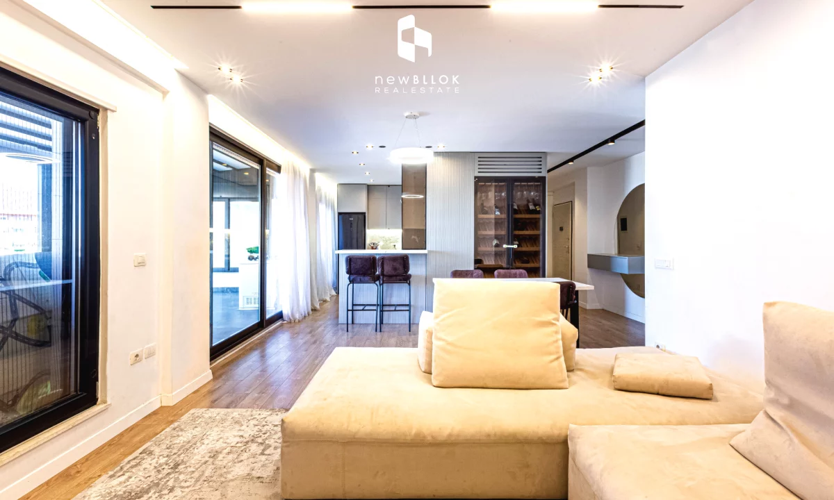 Appartamento in vendita a Tirana 2+1, Arredato