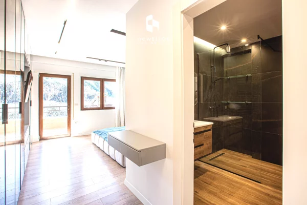 Appartamento in vendita a Tirana 2+1, Arredato