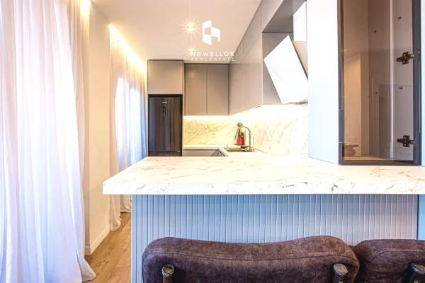 Appartamento in vendita a Tirana 2+1, Arredato