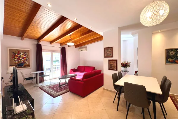 Me Qera: 3+1+2wc & Ballkon +1P.Parkimi 📍QENDER - Black Diamond Hotel (100% e Kompletuar) Location Premium || 1,300Euro/muaj