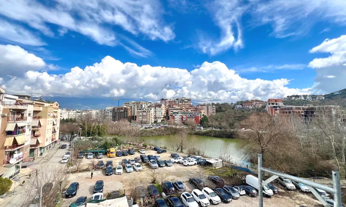 Appartamento in vendita a Tirana 1+1, Vuoto