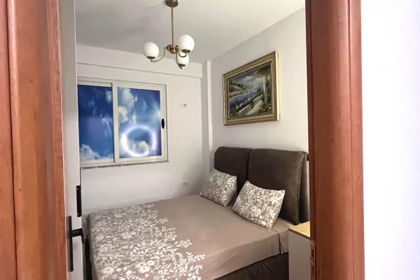 Shtepi me qera Apartament ne Tirane, 1+1, Mobilimi E mobiluar, Pagesa 55,000  Leke.