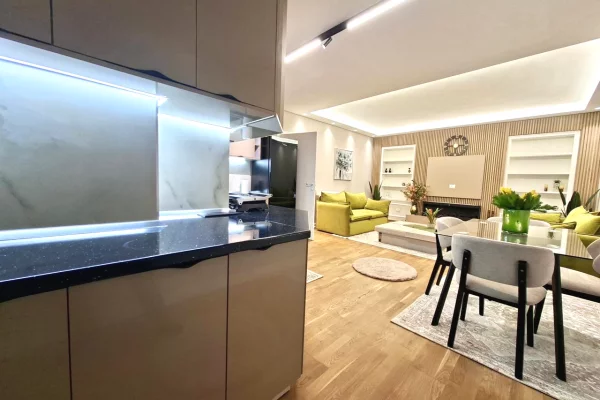 Shtepi me qera Apartament ne Tirane, 2+1, Mobilimi E mobiluar, Pagesa 90,000  Leke.