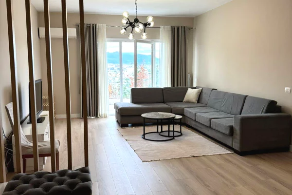 Jepet me Qera: Apt. 2+1+2wc & 1 Bllk ( Kopshti Botanik / Xhamia) Hera e parë me qera || 100% e re ️ 70,000 Lekë / Muaji