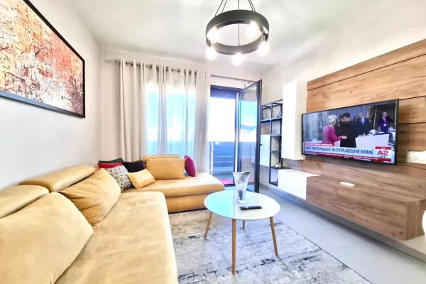 Shtepi me qera Apartament ne Tirane, 1+1, Mobilimi E mobiluar, Pagesa 800  Euro.