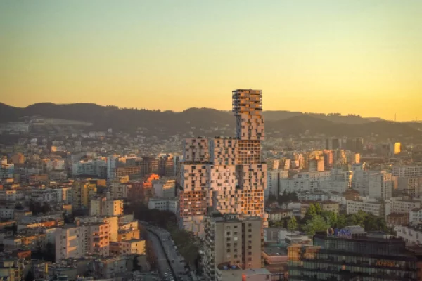 Appartamento in vendita a Tirana 2+1, Vuoto