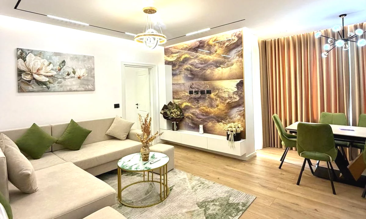 Appartamento in affitto a Tirana 2+1, Arredato