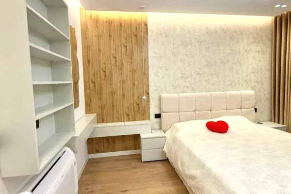 Appartamento in affitto a Tirana 2+1, Arredato