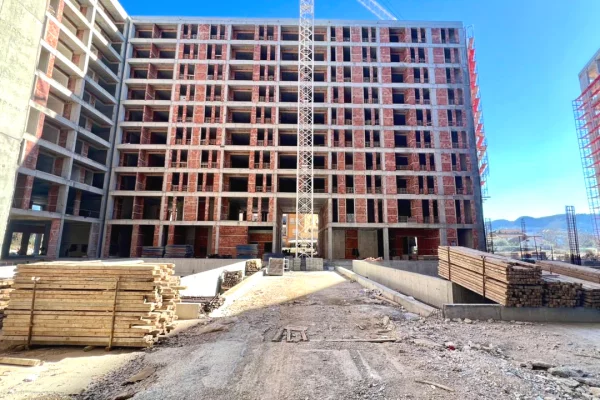 Shtepi ne shitje Apartament ne Tirane, 2+1, Mobilimi E mobiluar, Pagesa 200,000  Euro.