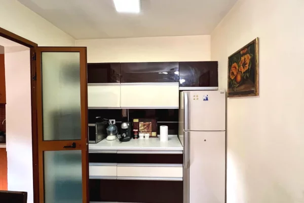 Shtepi me qera Apartament ne Tirane, 1+1, Mobilimi E mobiluar, Pagesa 45,000  Leke.