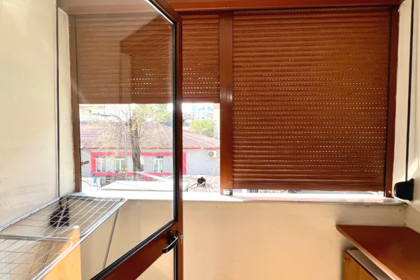 Shtepi me qera Apartament ne Tirane, 1+1, Mobilimi E mobiluar, Pagesa 45,000  Leke.