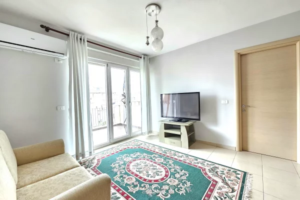 Shtepi me qera 1+1 ne Tirane - 40,000 Leke