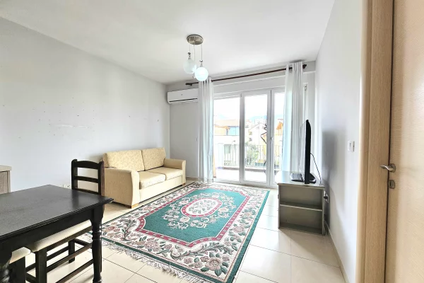 Shtepi me qera Apartament ne Tirane, 1+1, Mobilimi E mobiluar, Pagesa 40,000  Leke.