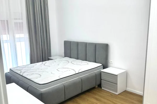 Shtepi me qera Apartament ne Tirane, 1+1, Mobilimi E mobiluar, Pagesa 45,000  Leke.