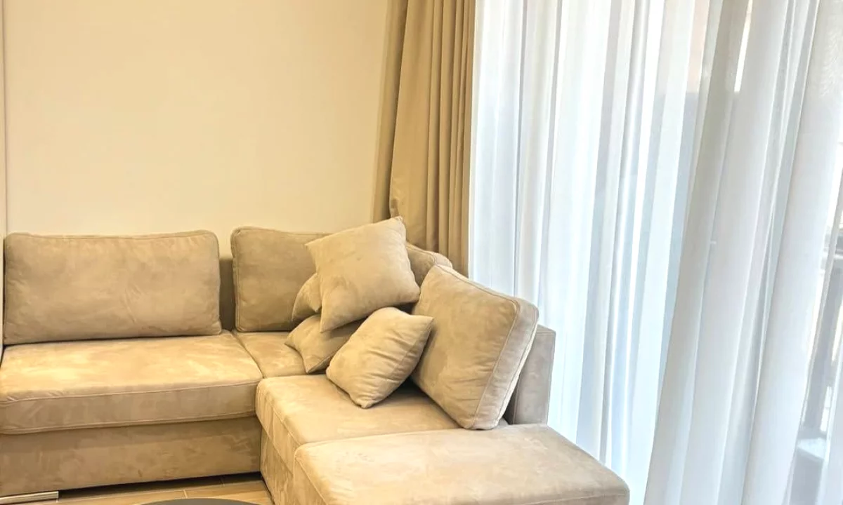 Shtepi me qera Apartament ne Tirane, 1+1, Mobilimi E mobiluar, Pagesa 75,000  Leke.