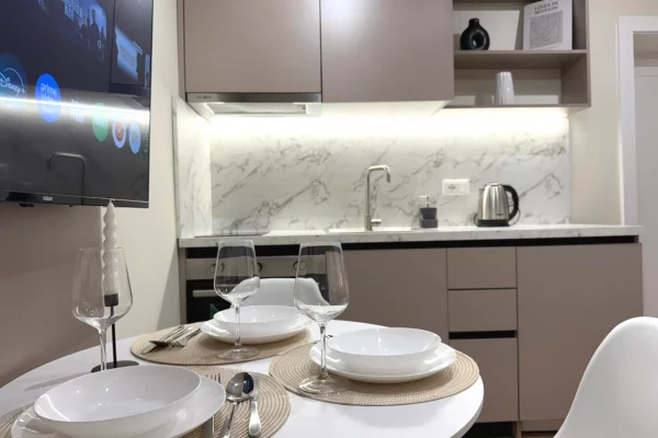 Shtepi ne shitje Apartament ne Tirane, 1+1, Mobilimi E mobiluar, Pagesa 200,000  Euro.