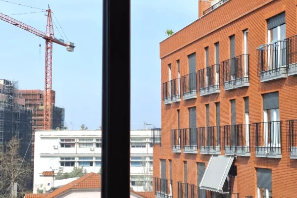 Shtepi ne shitje Apartament ne Tirane, 1+1, Mobilimi E mobiluar, Pagesa 278,000  Euro.