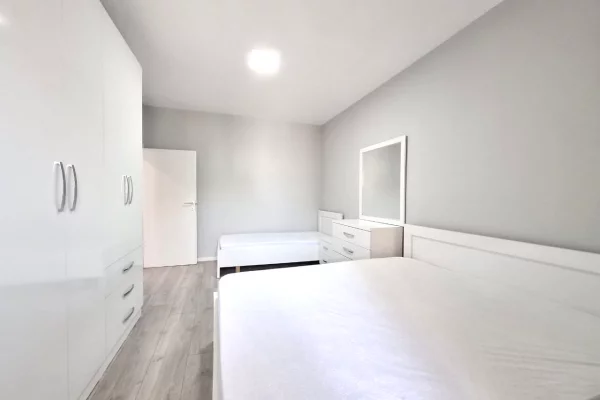 Shtepi ne shitje Apartament ne Tirane, 1+1, Mobilimi E mobiluar, Pagesa 278,000  Euro.