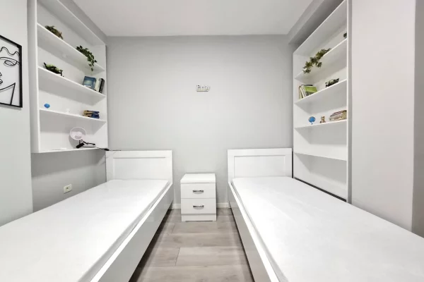 Shtepi ne shitje Apartament ne Tirane, 1+1, Mobilimi E mobiluar, Pagesa 278,000  Euro.