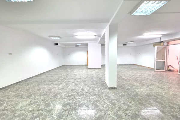 🔥SHITET: Ambient Biznesi Sip.110m2 Buze Rruges Kryesore (📍Blloku i Vilave ne Selite - Komuna e Parisit) | 200,000Euro