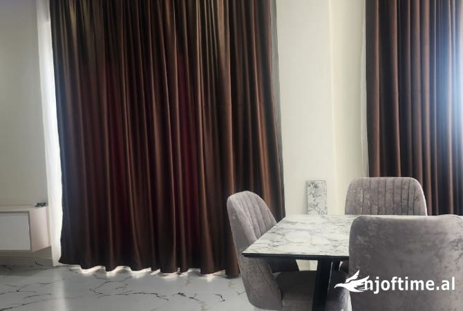 Shtepi me qera 2+1 ne Tirane - 650 Euro