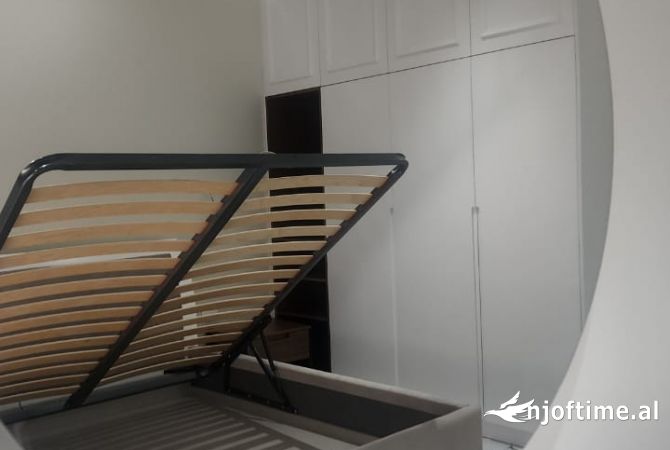 Shtepi me qera 2+1 ne Tirane - 650 Euro