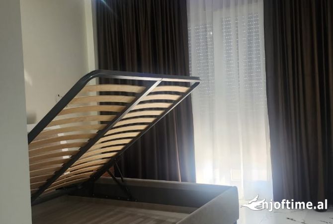 Shtepi me qera 2+1 ne Tirane - 650 Euro