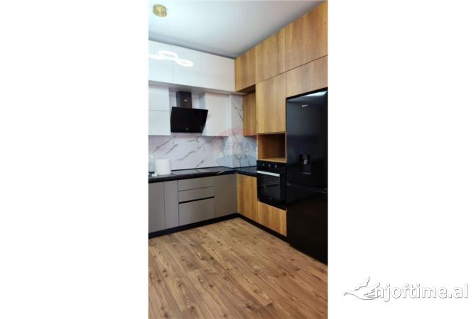 Shtepi me qera Apartament ne Tirane, 2+1, Mobilimi E mobiluar, Pagesa 1,200  Euro.