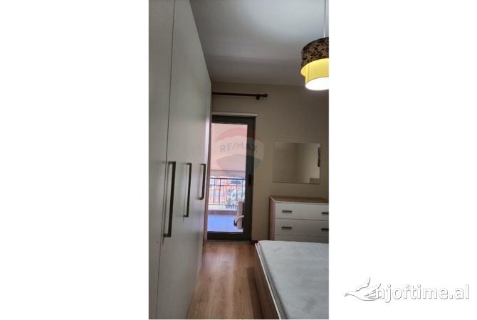 Shtepi me qera Apartament ne Tirane, 1+1, Mobilimi E mobiluar, Pagesa 650  Euro.