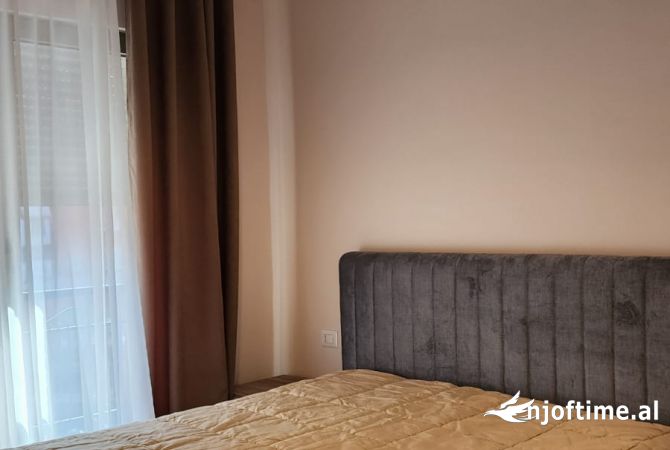 Shtepi me qera 1+1 ne Tirane - 750 Euro