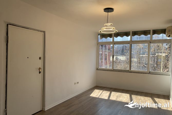Shtepi me qera 2+1 ne Tirane - 75,000 Leke