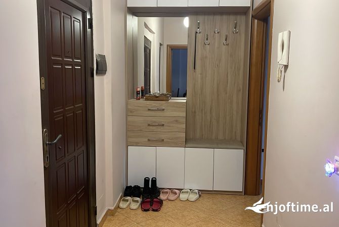 Shtepi me qera 2+1 ne Tirane - 50,000 Leke