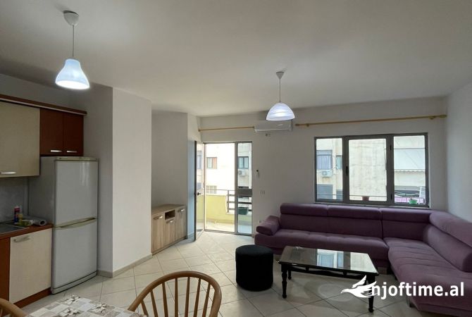 Shtepi me qera 2+1 ne Tirane - 550 Euro