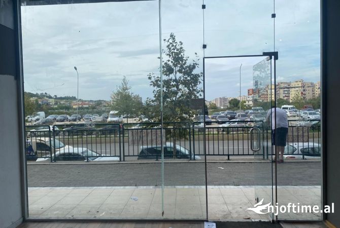 Ambient biznesi me qera 1+1 ne Tirane - 1,200 Euro