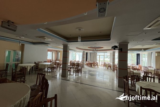 Ambient biznesi me qera 2+1 ne Tirane - 900 Euro