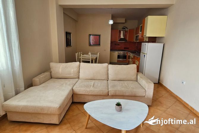 Shtepi me qera 2+1 ne Tirane - 500 Euro