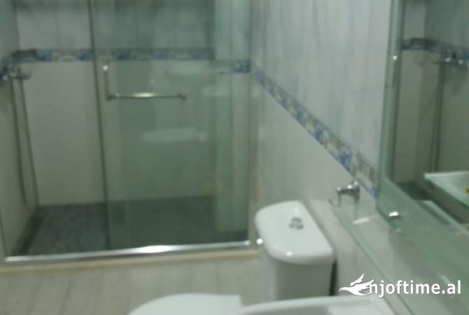 Shtepi me qera Apartament ne Tirane, 3+1, Mobilimi E mobiluar, Pagesa 650  Euro.