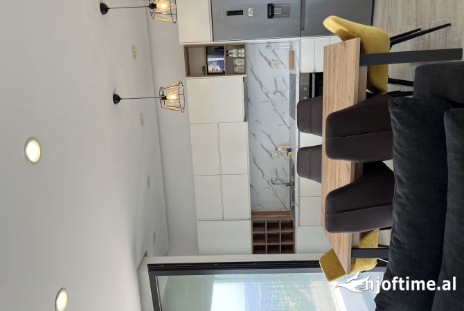Shtepi me qera 2+1 ne Tirane - 900 Euro