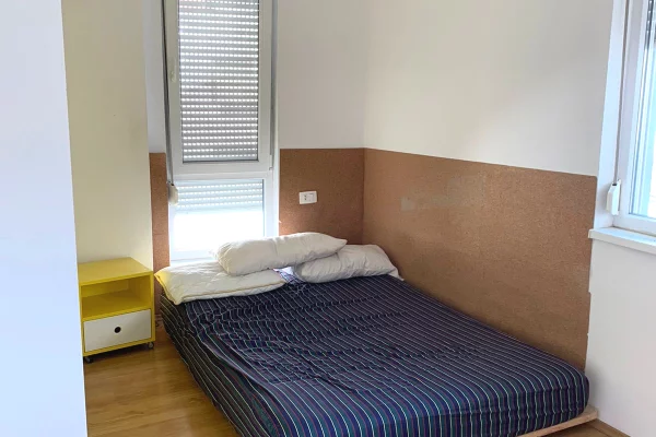 Shtepi me qera 2+1 ne Tirane - 25,000 Leke