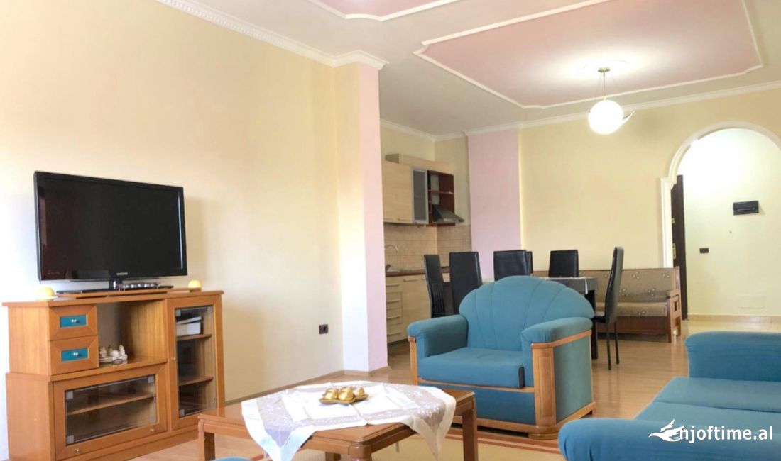 Shtepi me qera Apartament ne Tirane, 2+1, Mobilimi E mobiluar, Pagesa 370  Euro.