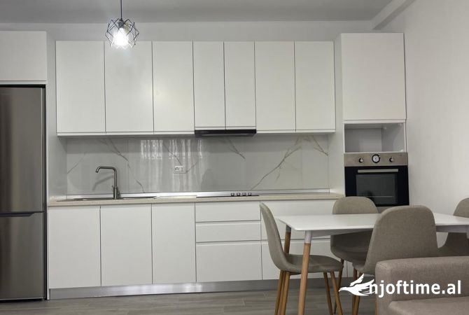 Shtepi me qera 2+1 ne Tirane - 500 Euro
