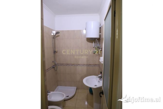Shtepi me qera 1+1 ne Durres - 300 Euro