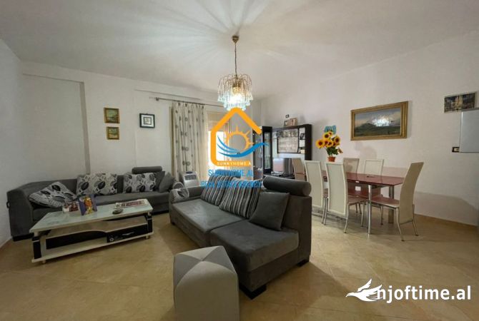 Shtepi me qera 2+1 ne Vlore - 300 Euro