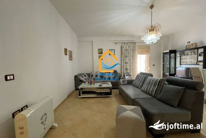 Shtepi me qera 2+1 ne Vlore - 300 Euro