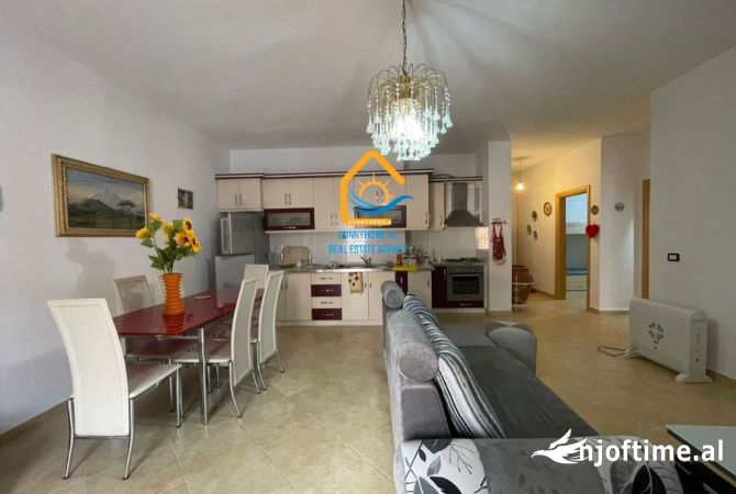 Shtepi me qera Apartament ne Vlore, 2+1, Mobilimi E mobiluar, Pagesa 300  Euro.