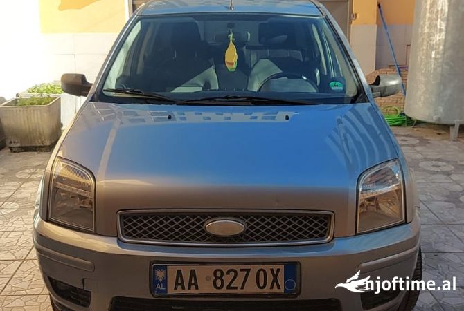 Auto in Vendita a Tirana - 2,400 Euro