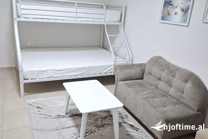 Shtepi me qera Garsoniere ne Tirane - 35,000 Leke